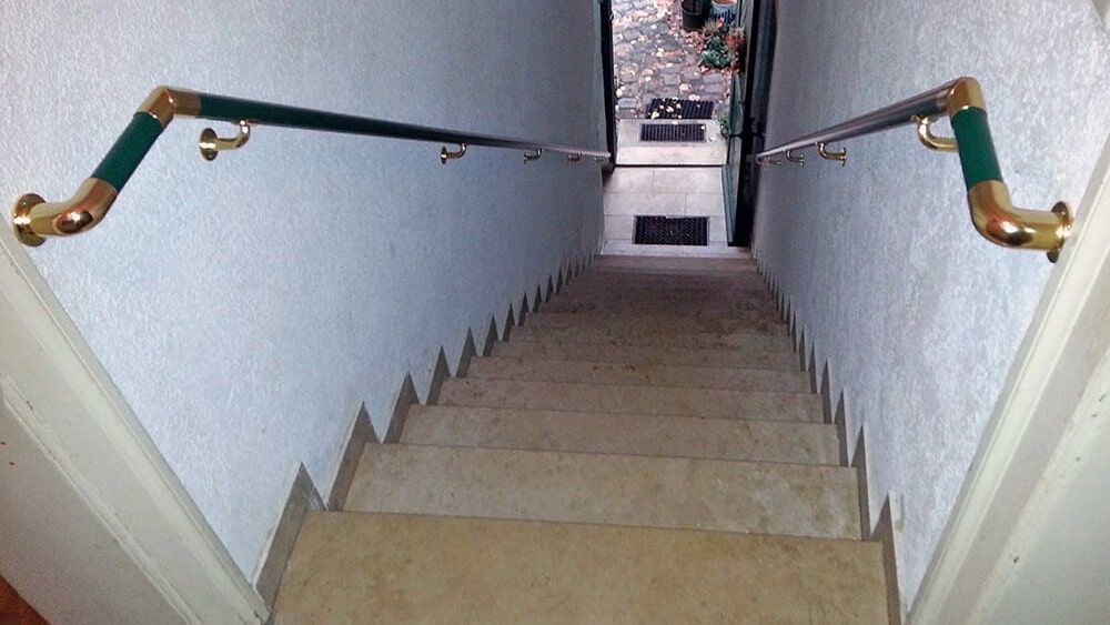 Beidseitiger Handlauf auch an schmalen Treppen